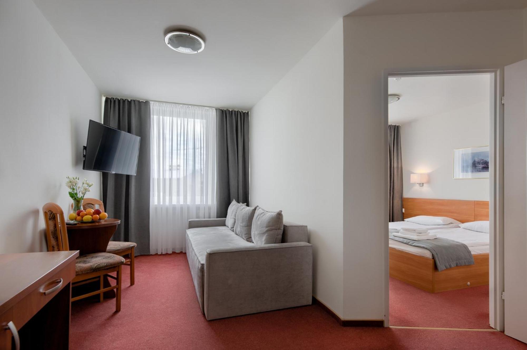 Hotel Plonia Resort *